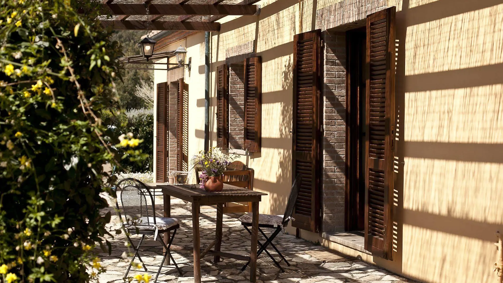 Casale Pundarika Guest House Riparbella
